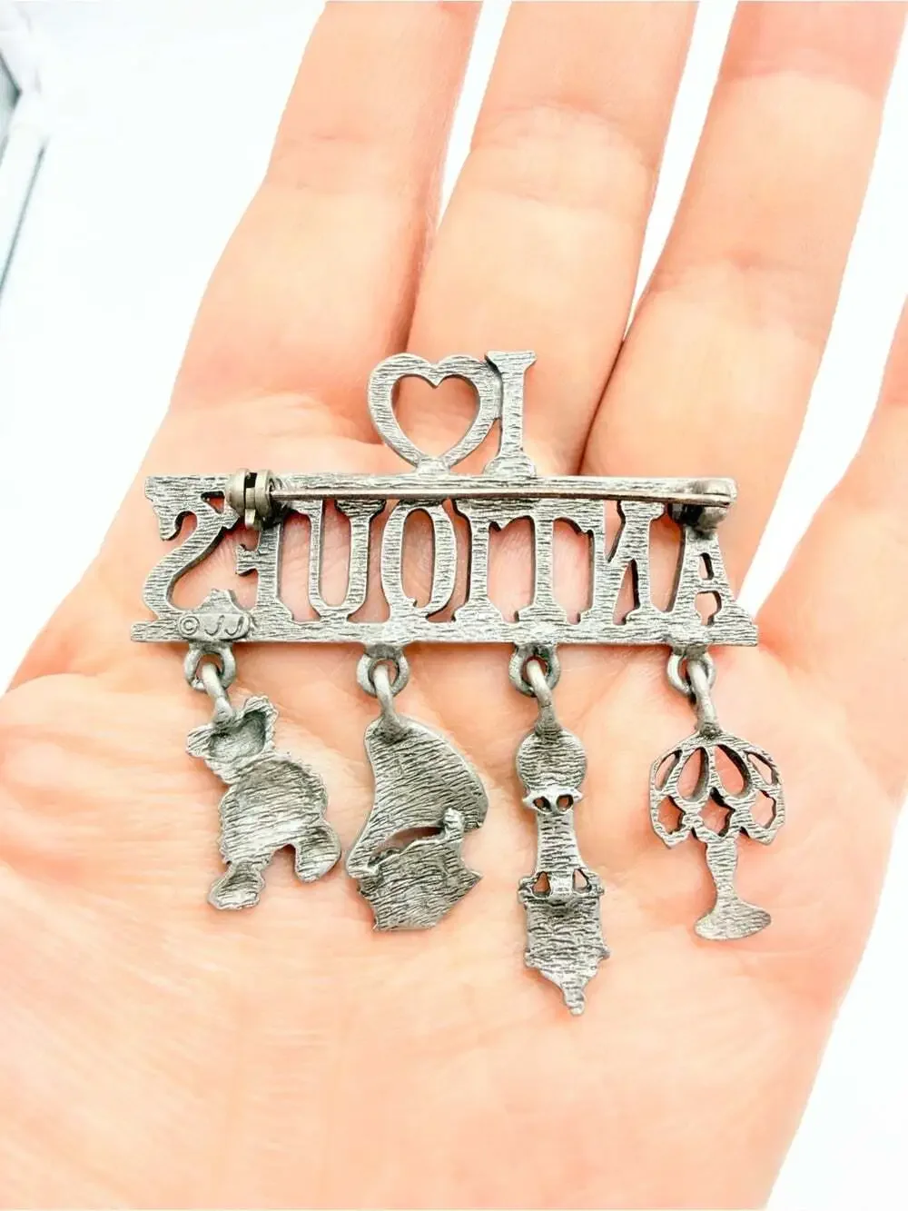 Vintage JJ Jonette “I Love Antiques” Dangling Charm Brooch – Pewter Tone